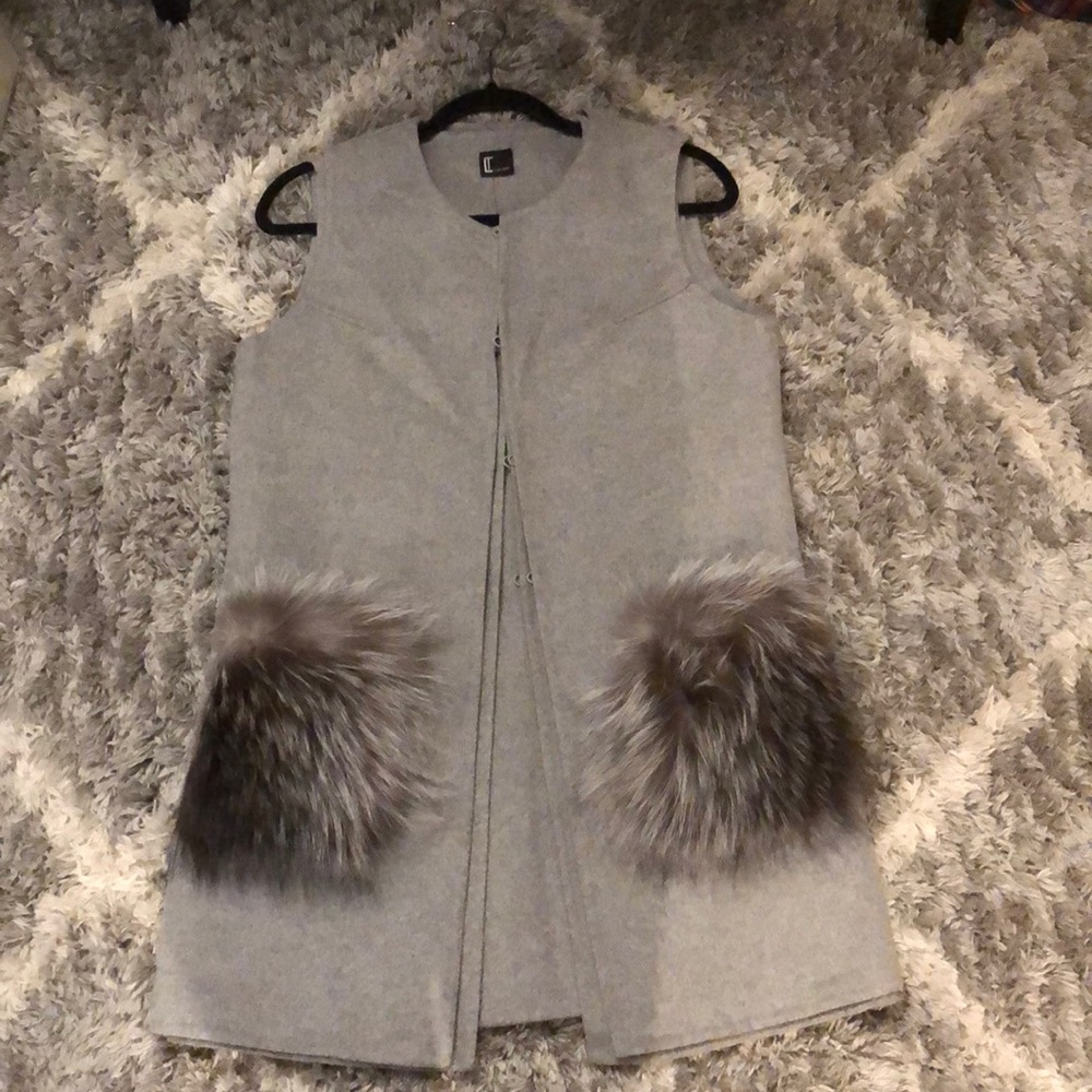 Fox fur pocket vest